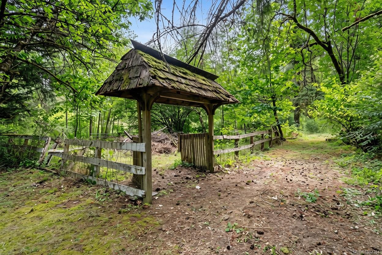 6025 Castley Rd, Duncan, BC