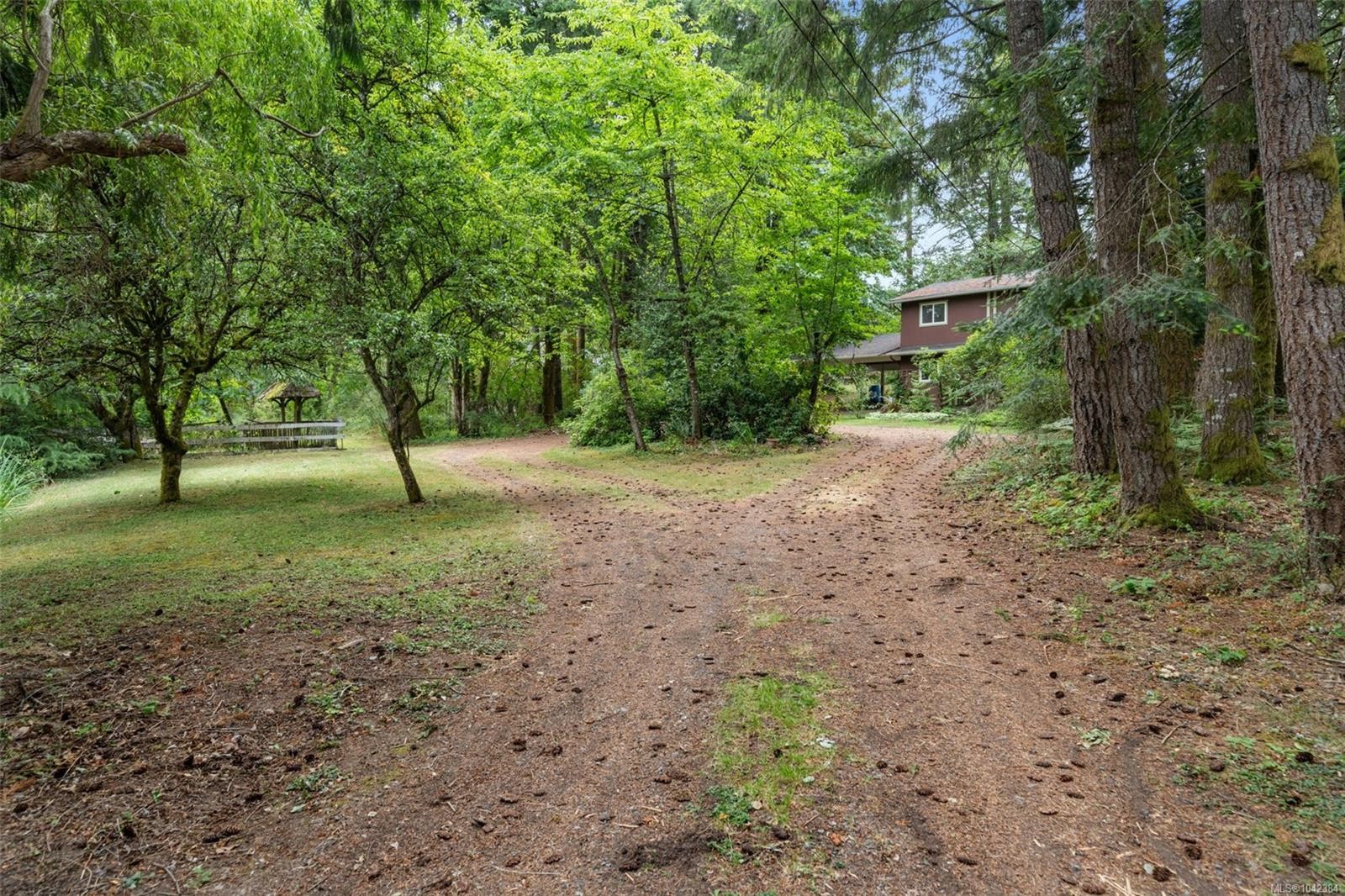 6025 Castley Rd, Duncan, BC