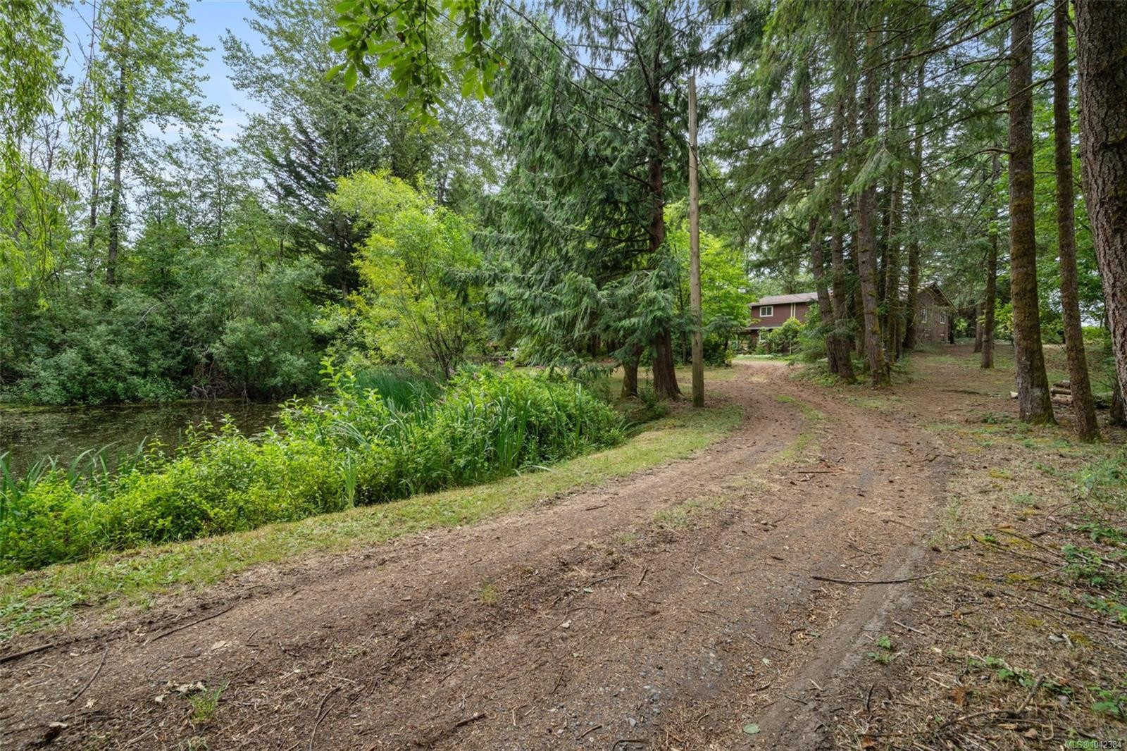 6025 Castley Rd, Duncan, BC