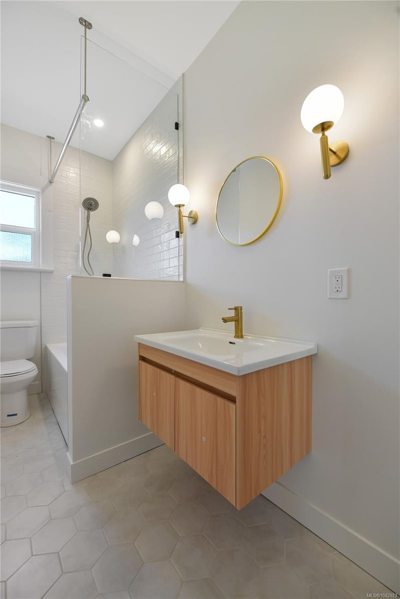 1246 Roy Rd, Saanich, BC