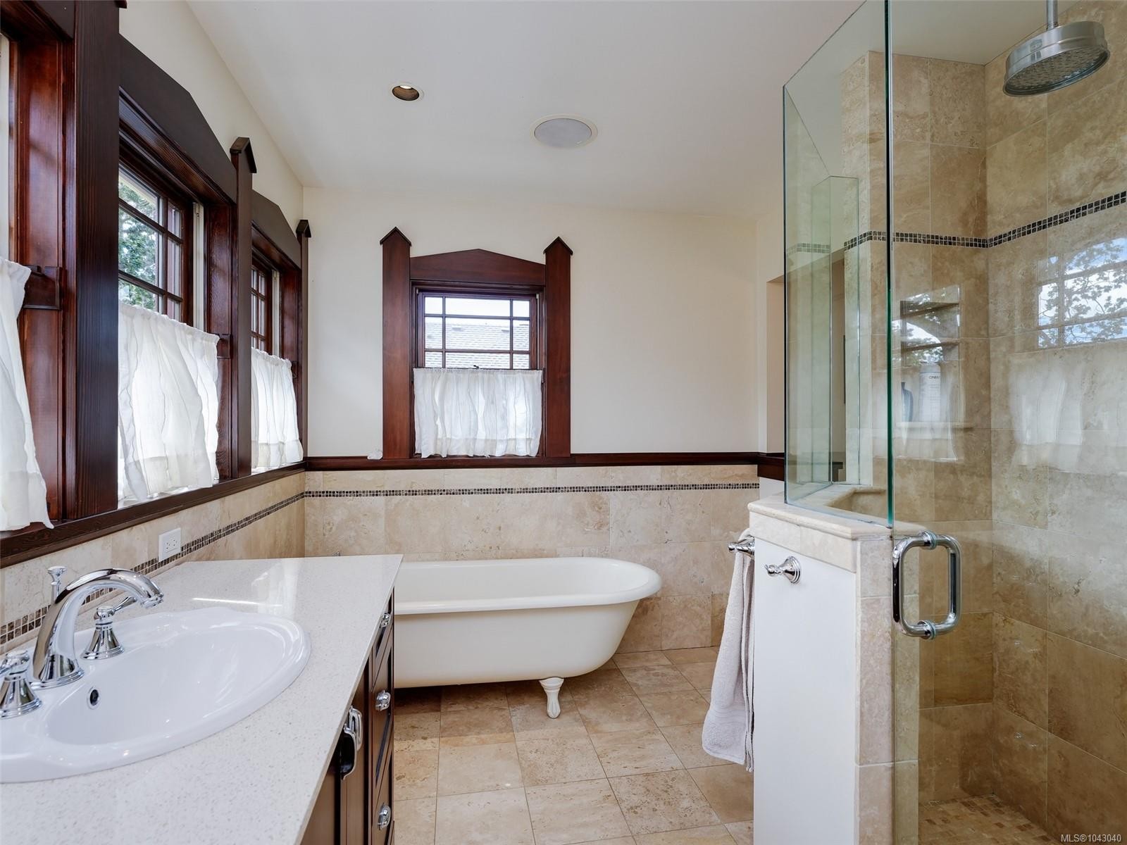 1043 St. Patrick St, Oak Bay, BC