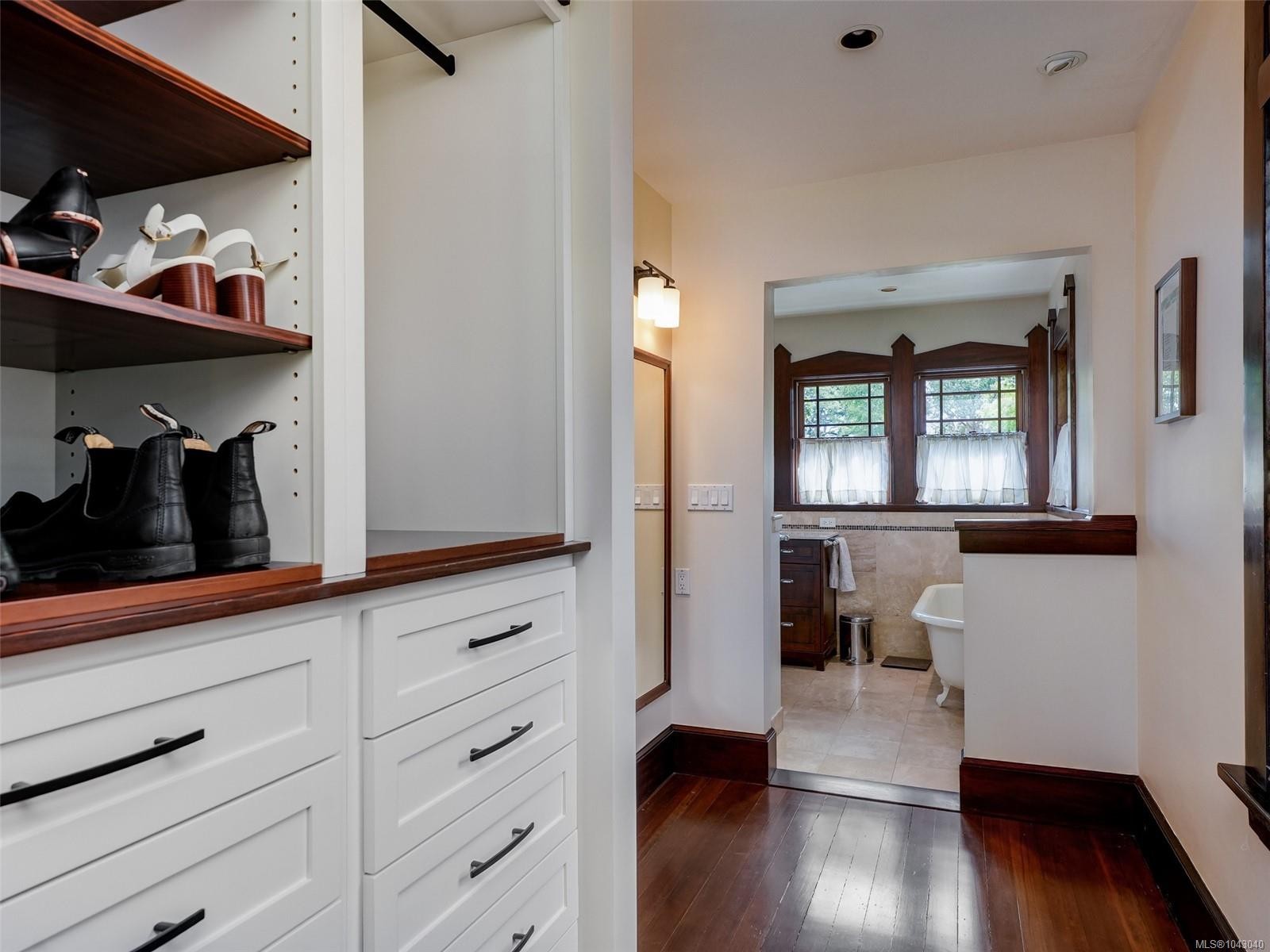 1043 St. Patrick St, Oak Bay, BC