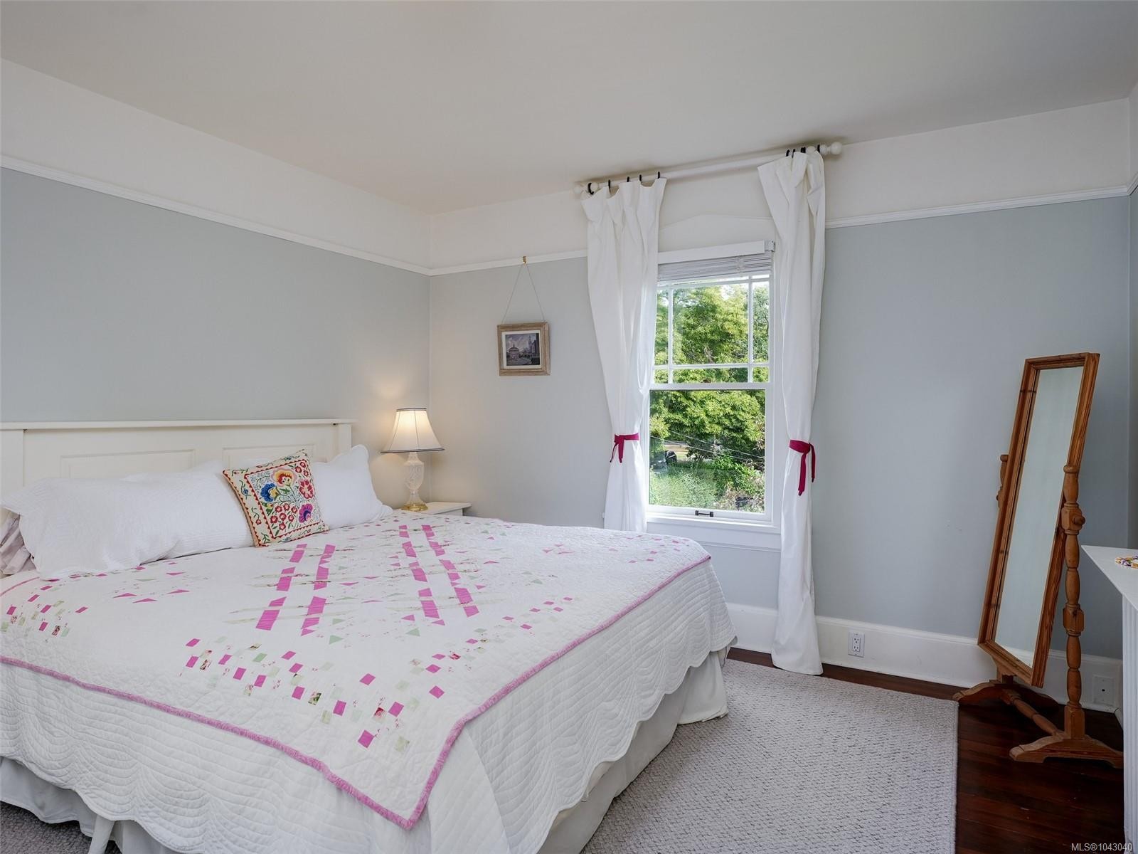 1043 St. Patrick St, Oak Bay, BC