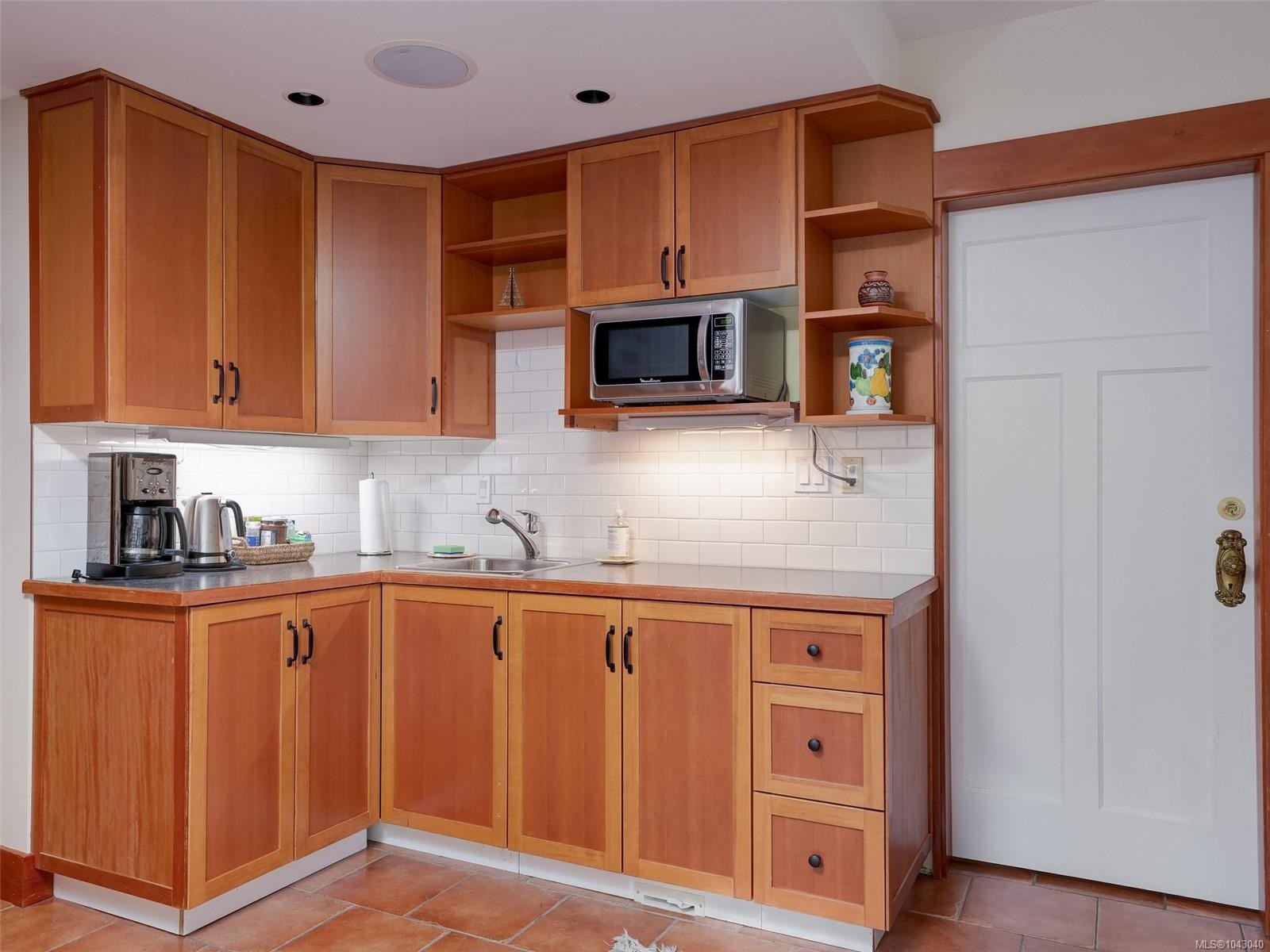 1043 St. Patrick St, Oak Bay, BC