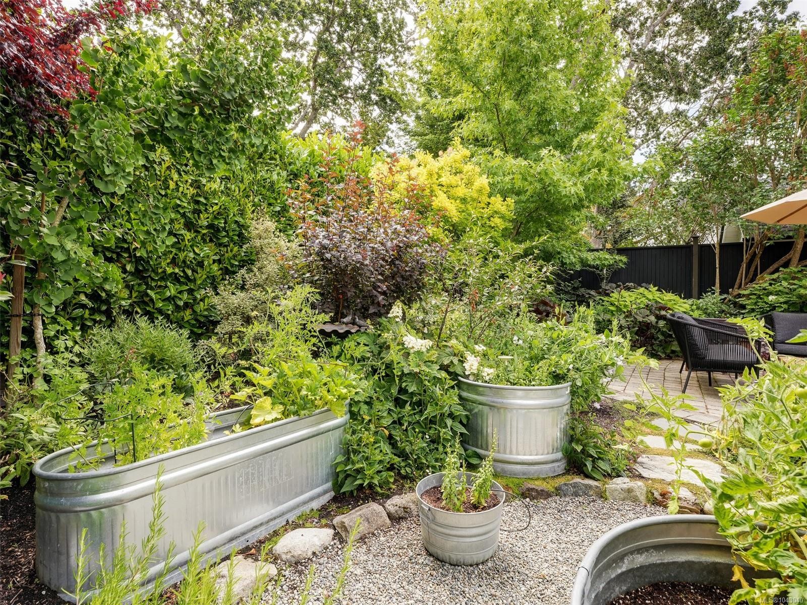 1043 St. Patrick St, Oak Bay, BC