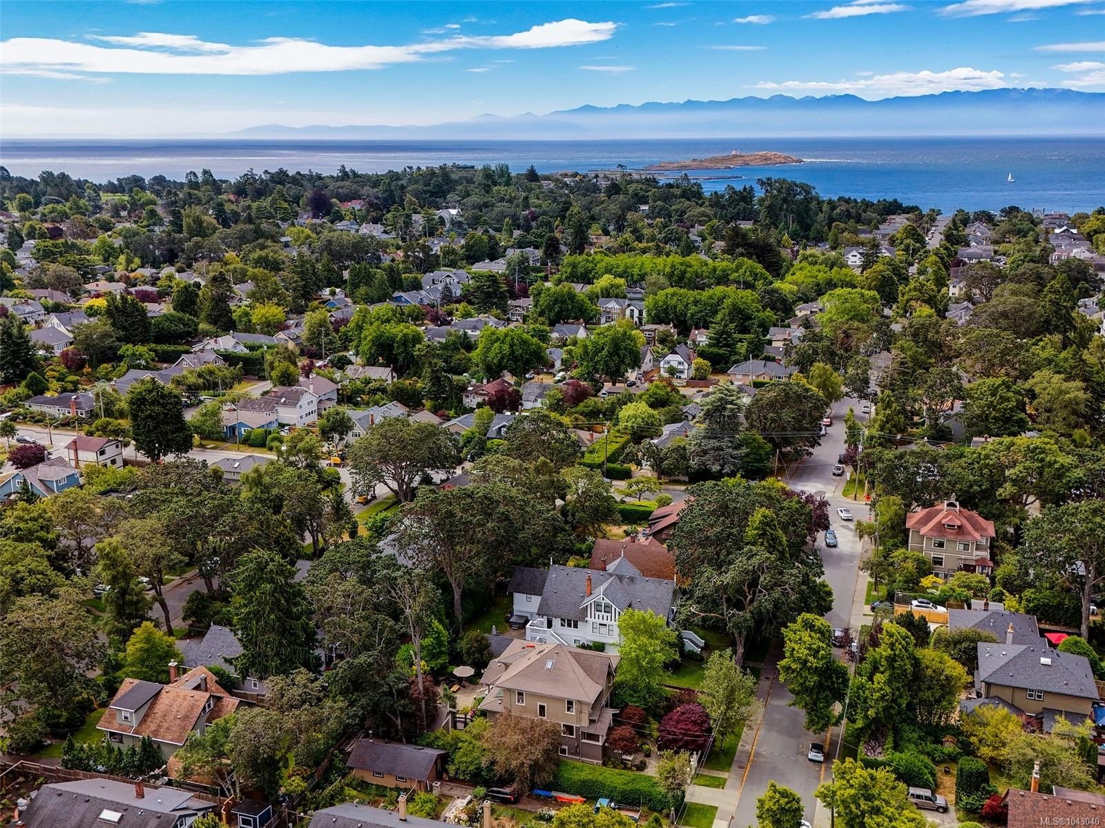1043 St. Patrick St, Oak Bay, BC