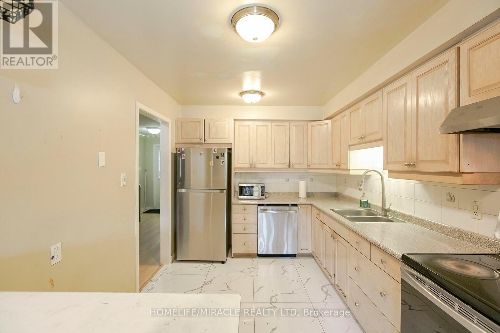 47 Longbourne Crescent, Brampton, ON