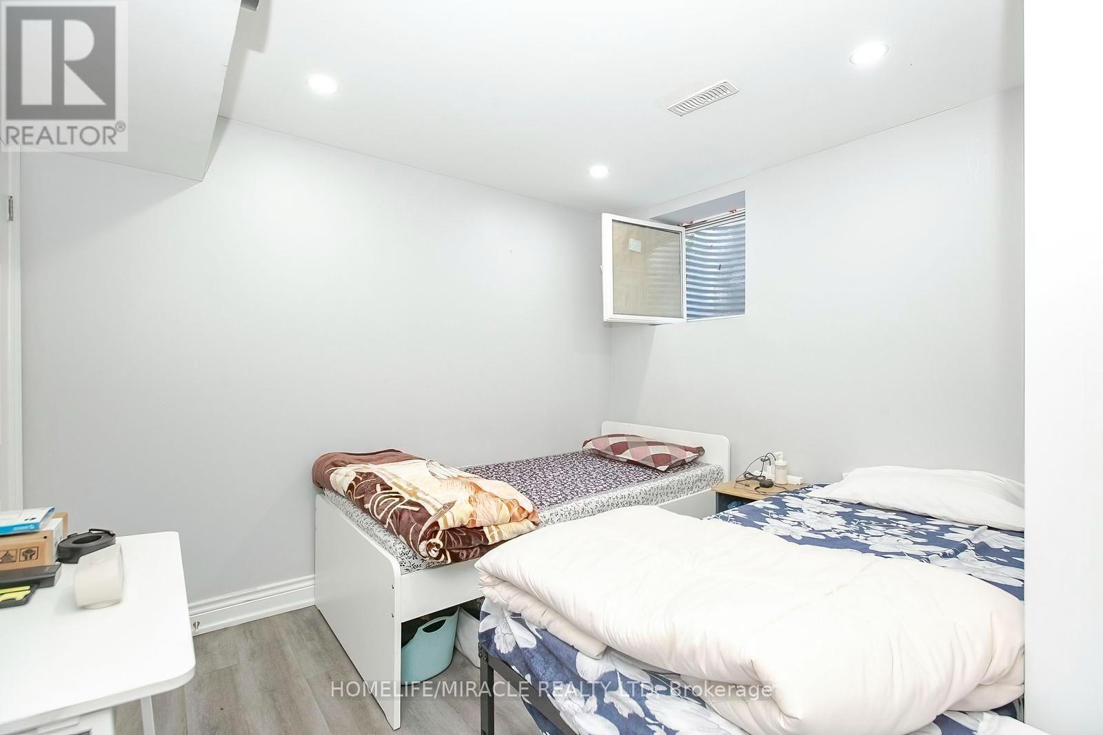 47 Longbourne Crescent, Brampton, ON
