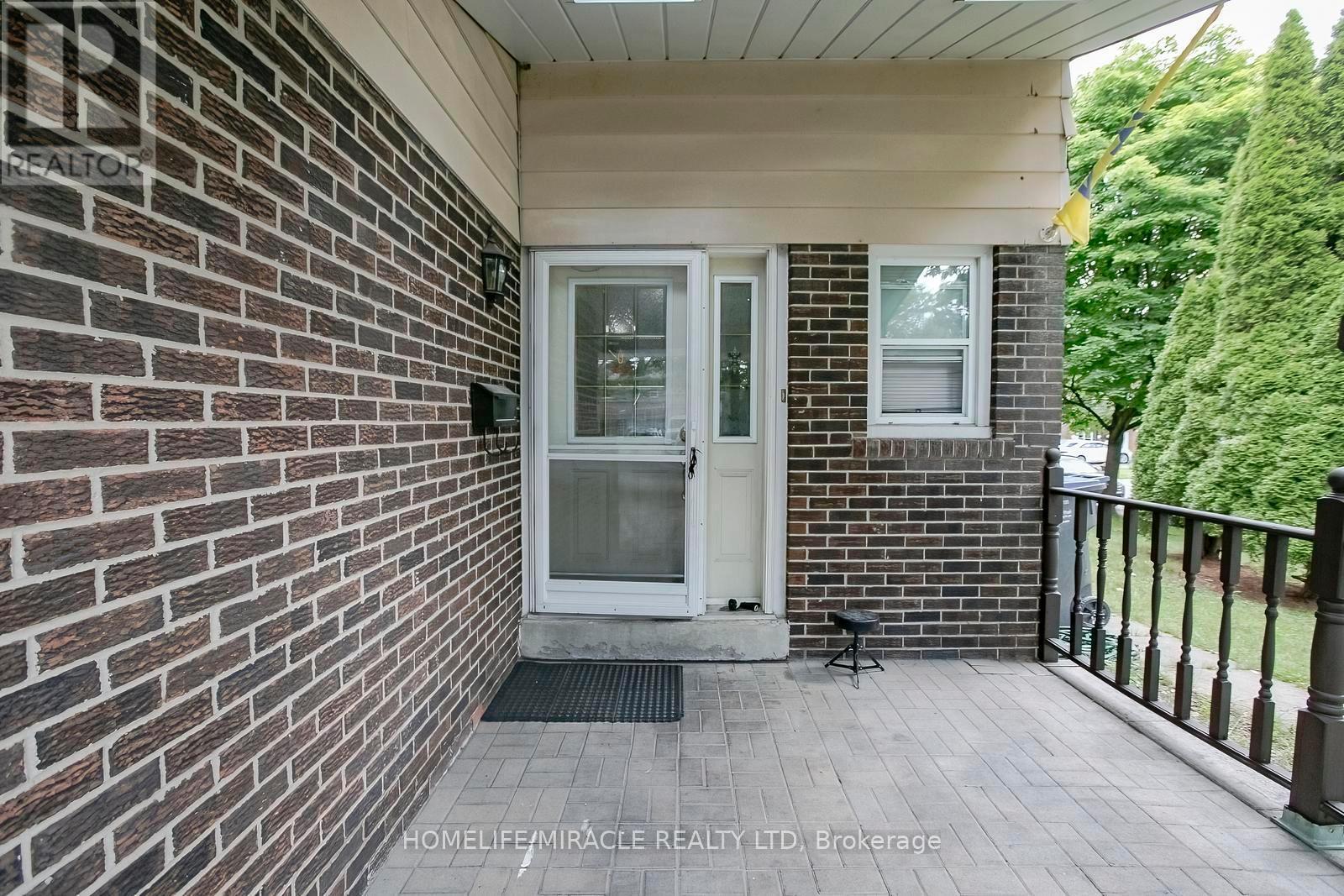 47 Longbourne Crescent, Brampton, ON