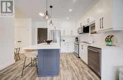 Quartz counter tops - 