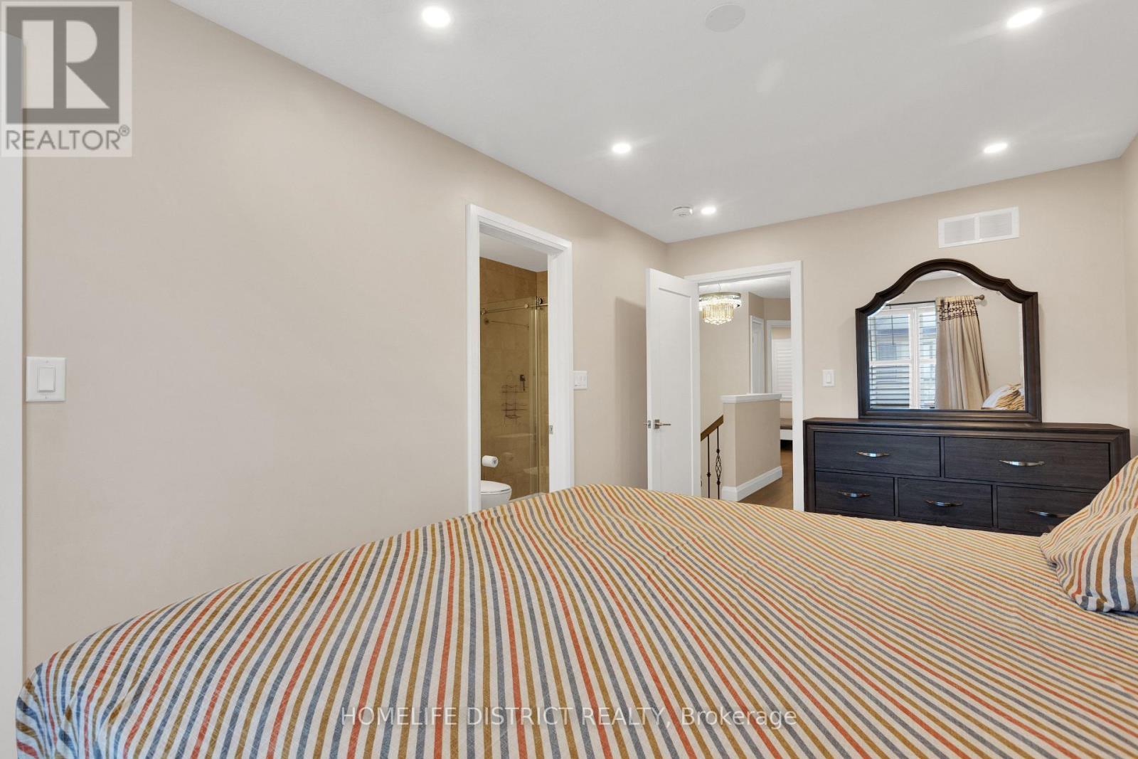 68 - 1169 Garner Road E, Hamilton, ON - Indoor