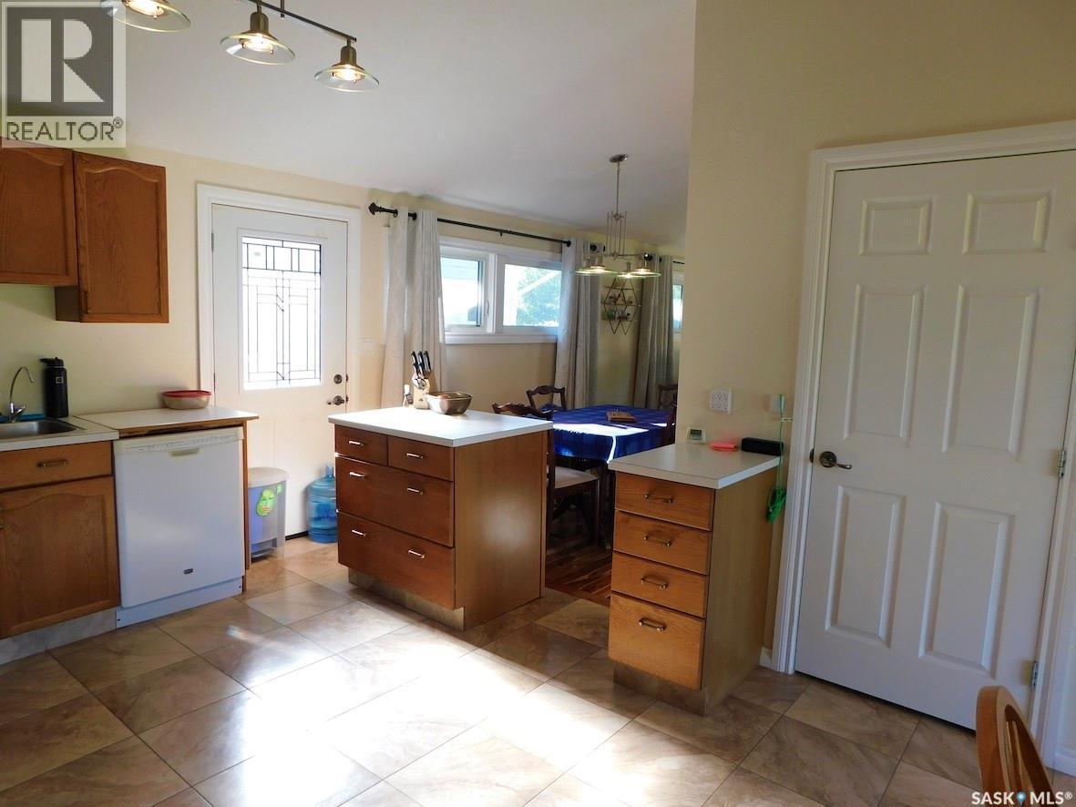 41 Kasper Crescent, Assiniboia, SK - Indoor