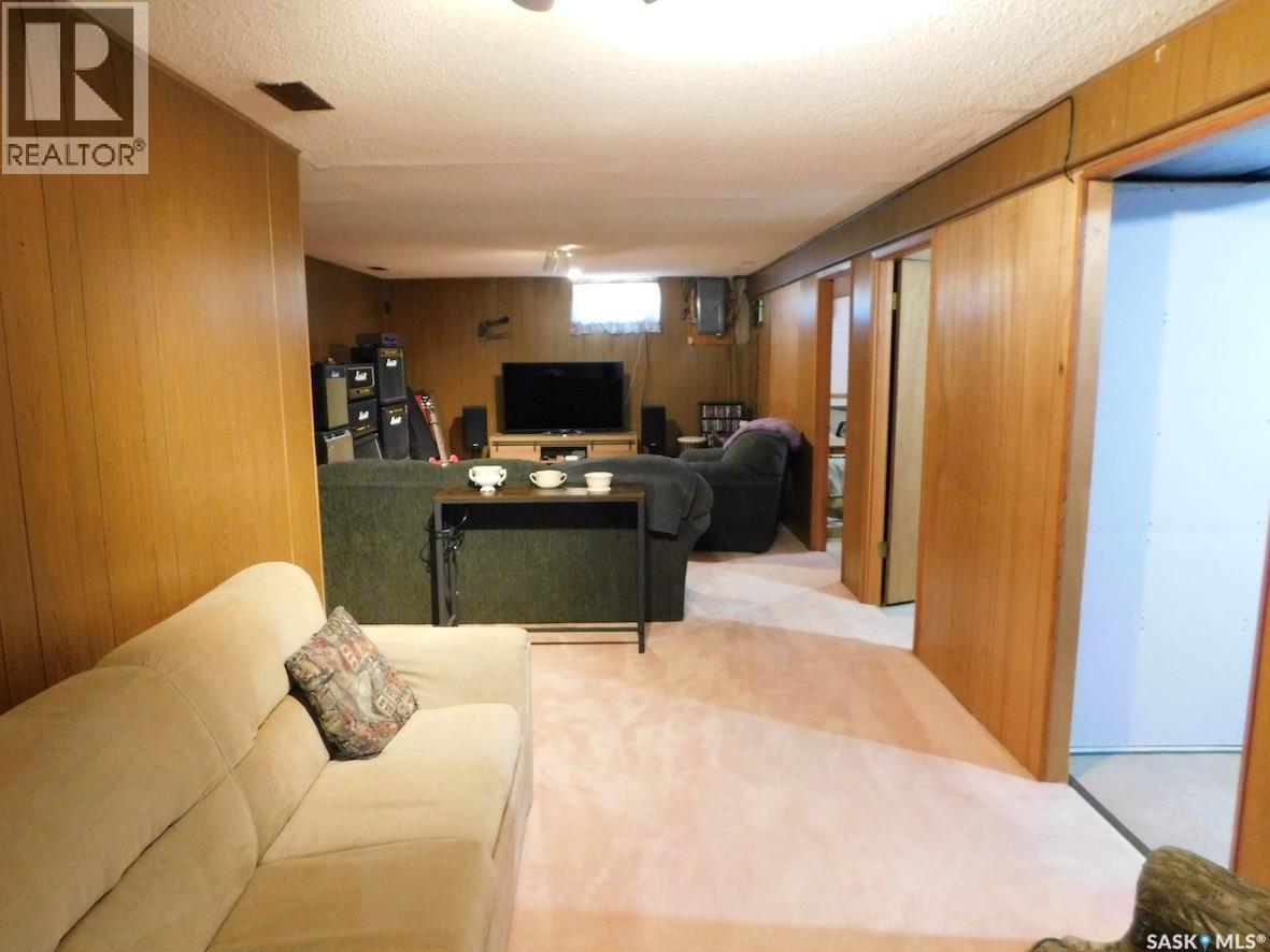 41 Kasper Crescent, Assiniboia, SK - Indoor