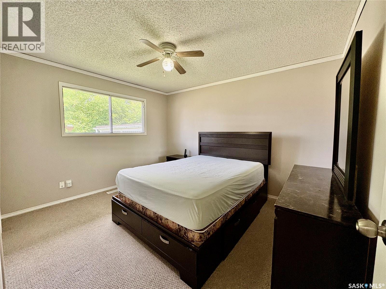 10 Mackie Crescent, Saskatoon, SK