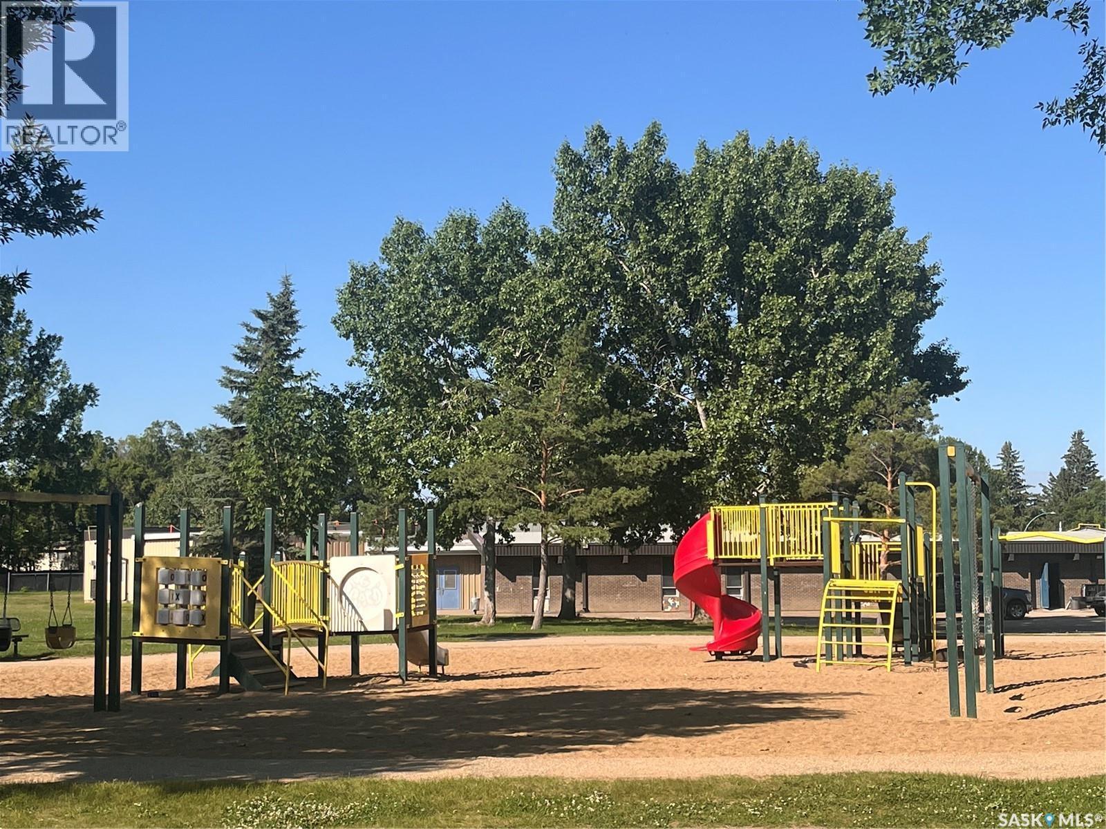 10 Mackie Crescent, Saskatoon, SK
