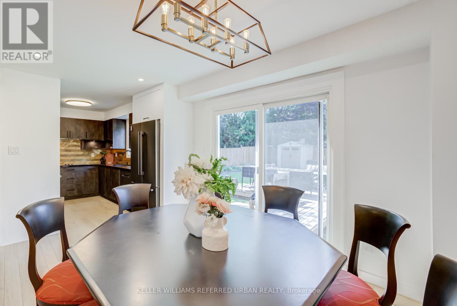 7 Cossar Drive, Aurora, ON