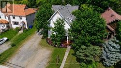 18 WILLIAM STREET Parry Sound, ON P2A 1V1