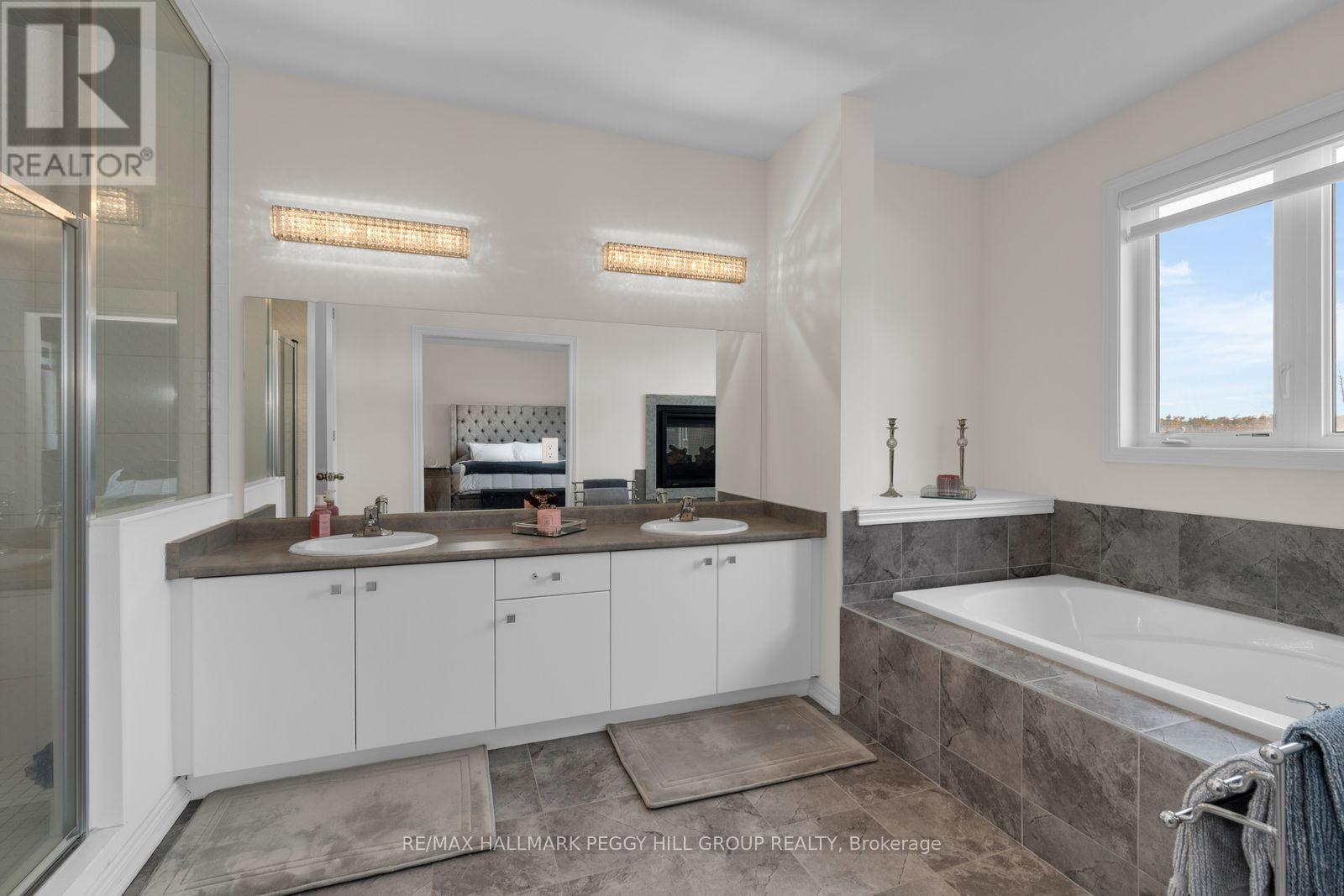 113 Rugman Crescent, Springwater, ON