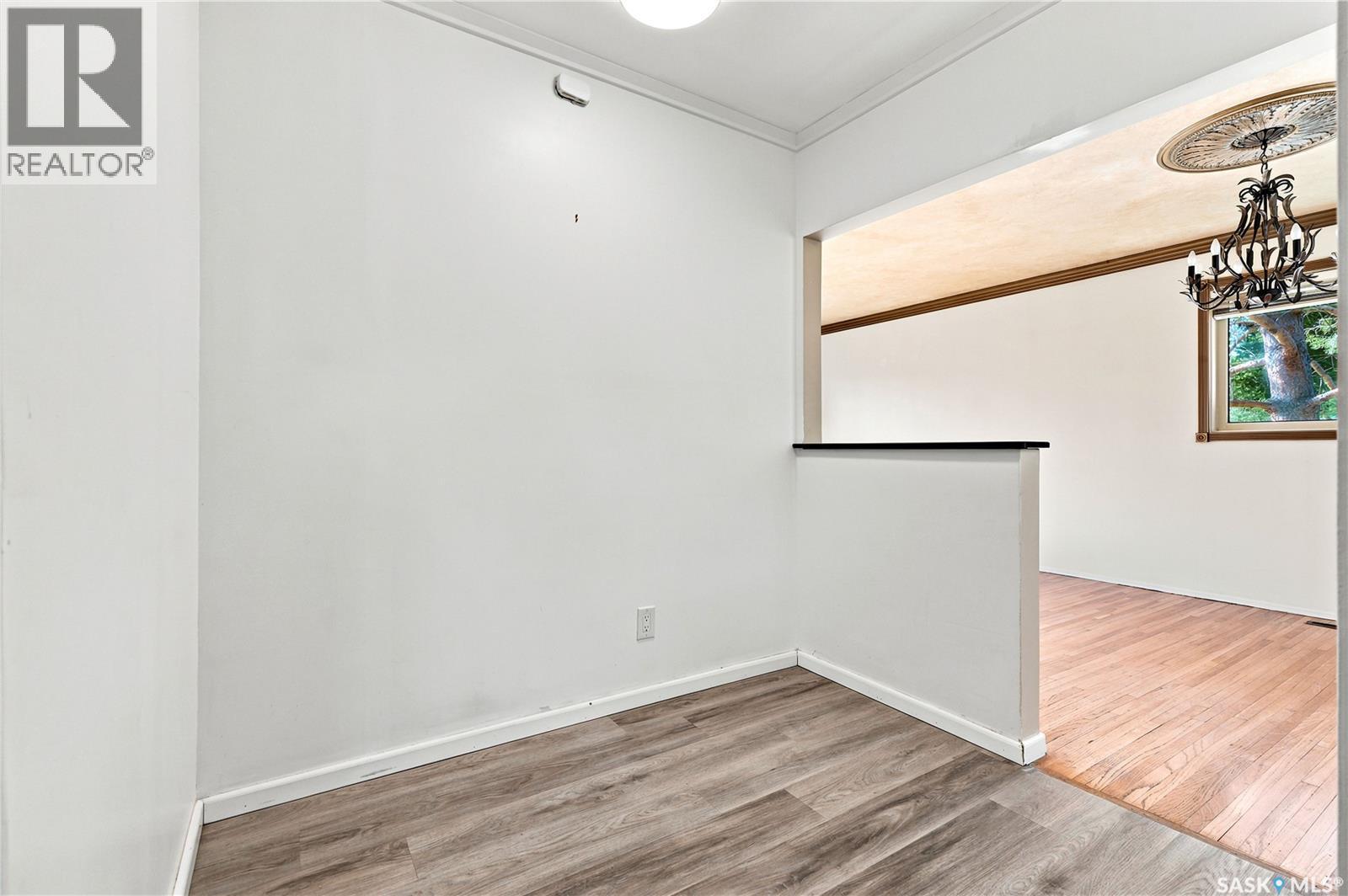 2301 Cairns Avenue, Saskatoon, SK