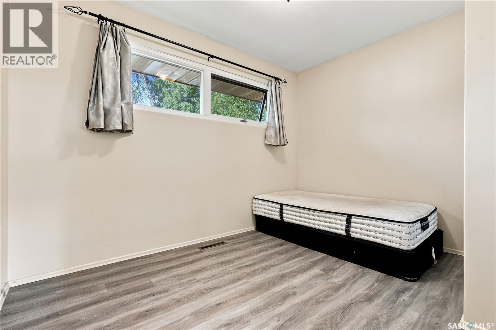 2301 Cairns Avenue, Saskatoon, SK