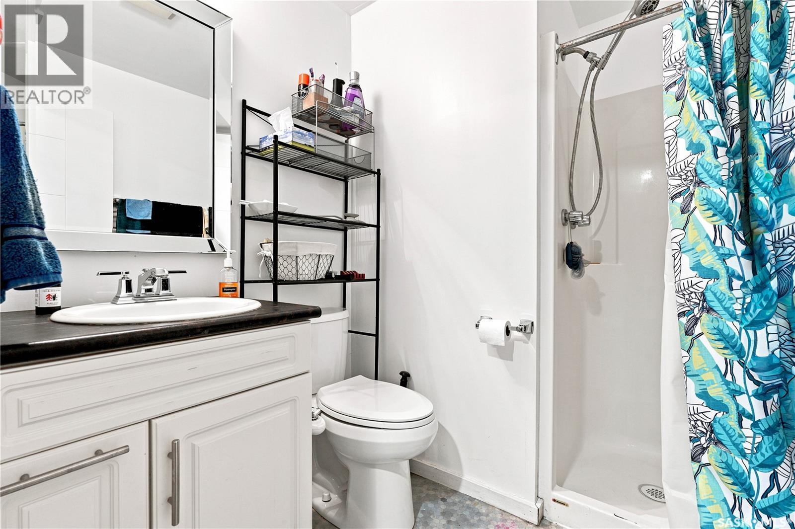 2301 Cairns Avenue, Saskatoon, SK