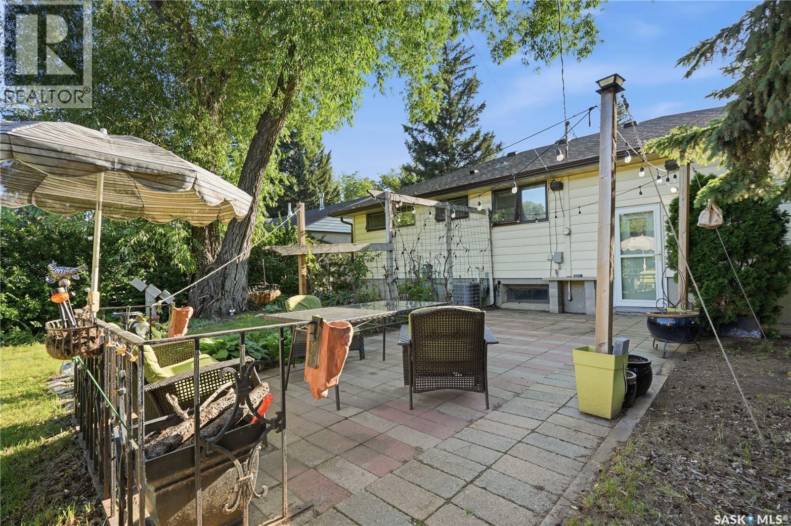 2301 Cairns Avenue, Saskatoon, SK