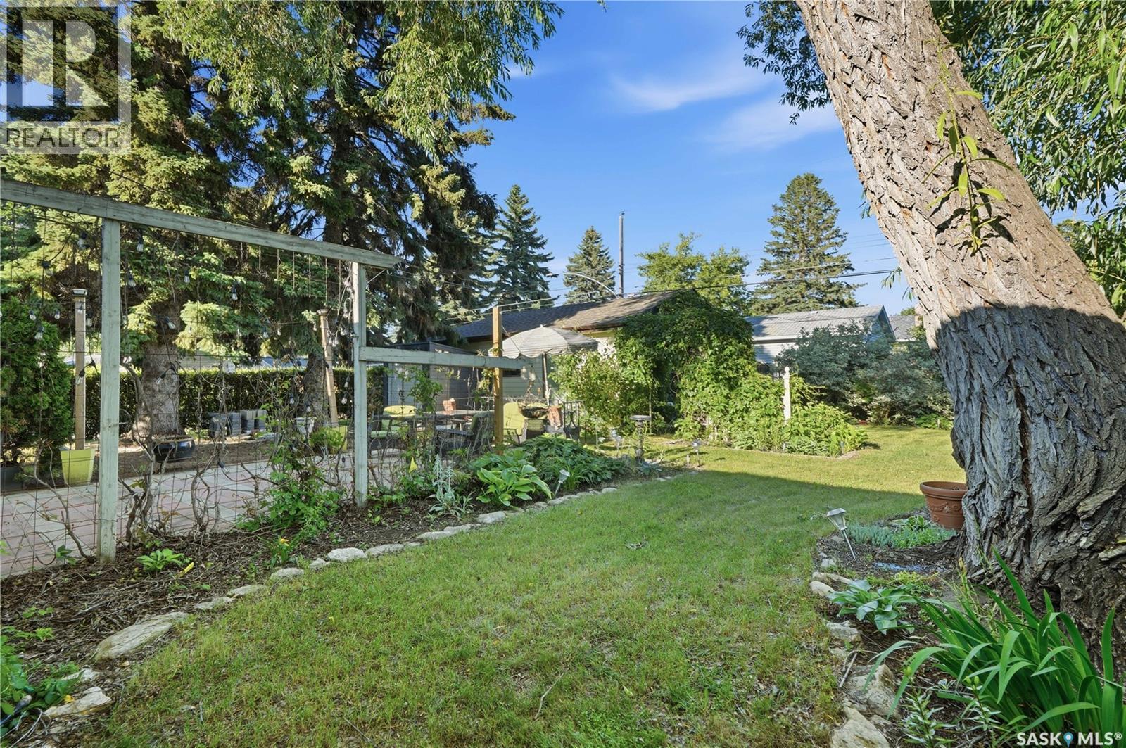 2301 Cairns Avenue, Saskatoon, SK