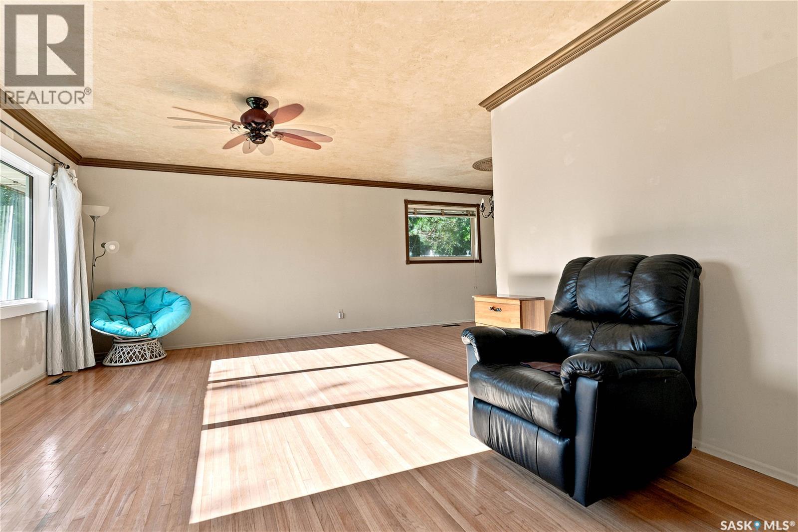 2301 Cairns Avenue, Saskatoon, SK