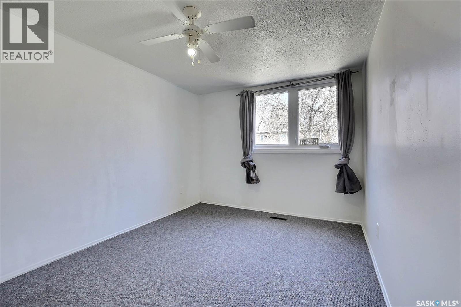 51 Spruceview Road, Regina, SK - Indoor Photo Showing Other Room
