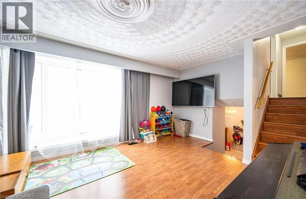 87 Lorraine Avenue Unit# Front, Kitchener, ON - Indoor Photo Showing Other Room