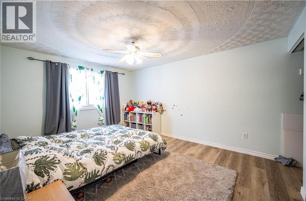 87 Lorraine Avenue Unit# Front, Kitchener, ON - Indoor Photo Showing Bedroom