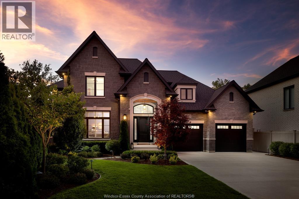 6005 Silver Maple Road, Lasalle, ON - Outdoor With Facade