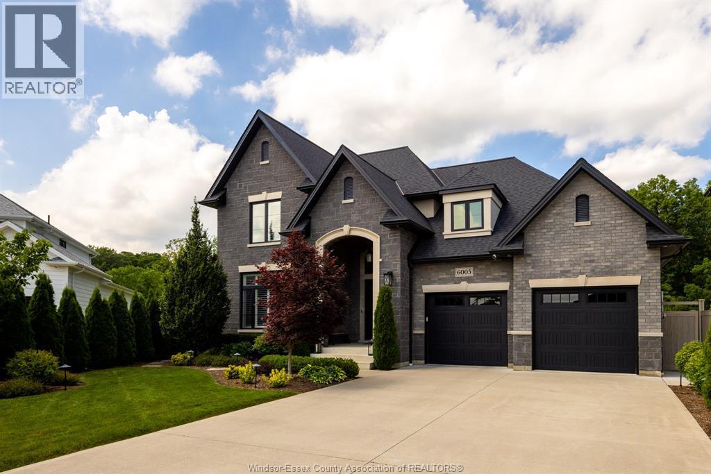 6005 Silver Maple Road, Lasalle, ON - Outdoor With Facade