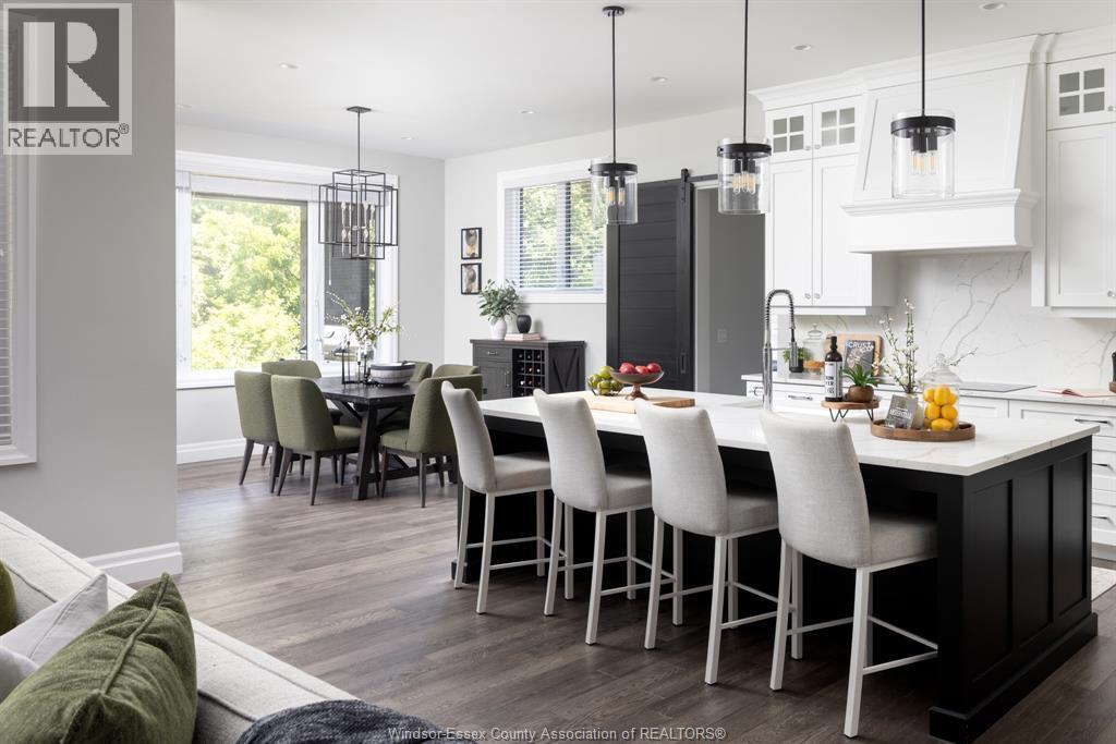 6005 Silver Maple Road, Lasalle, ON - Indoor Photo Showing Dining Room