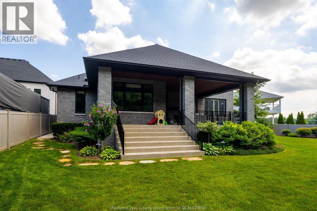6005 Silver Maple Road, Lasalle, ON - Outdoor With Deck Patio Veranda