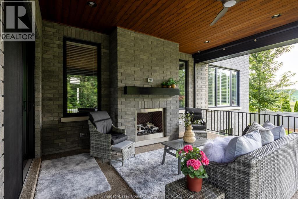 6005 Silver Maple Road, Lasalle, ON - Outdoor With Deck Patio Veranda With Exterior
