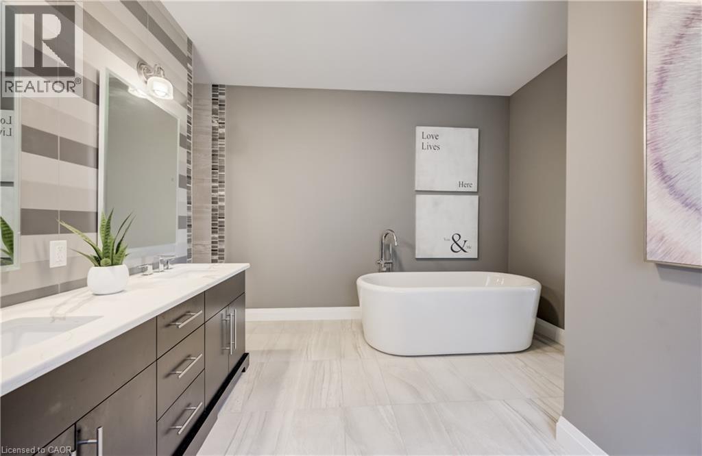 248 Evens Pond Crescent, Kitchener, ON