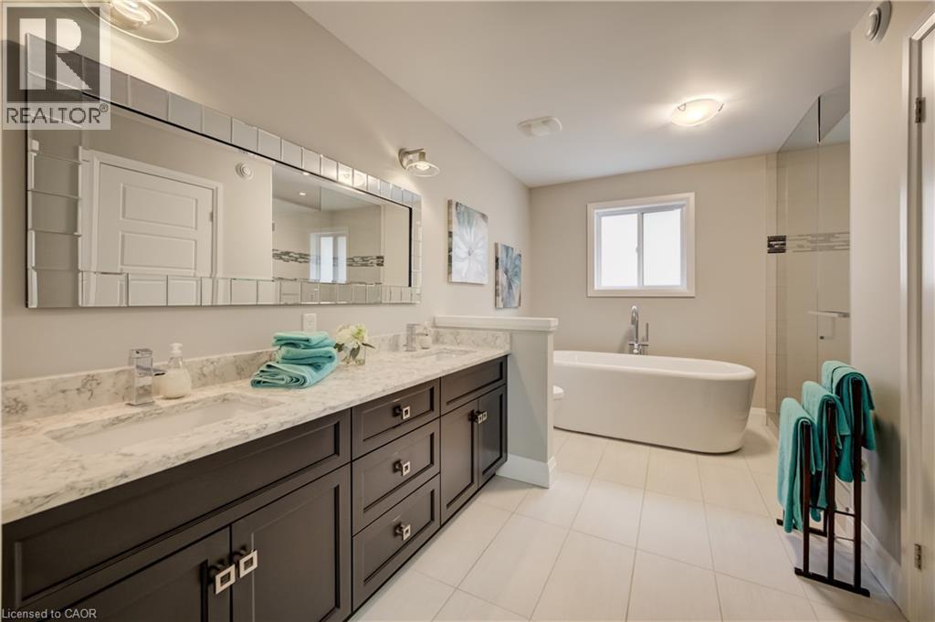 248 Evens Pond Crescent, Kitchener, ON
