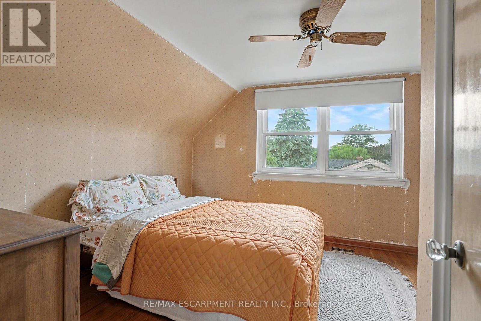 11 Marshall Avenue, Hamilton, ON