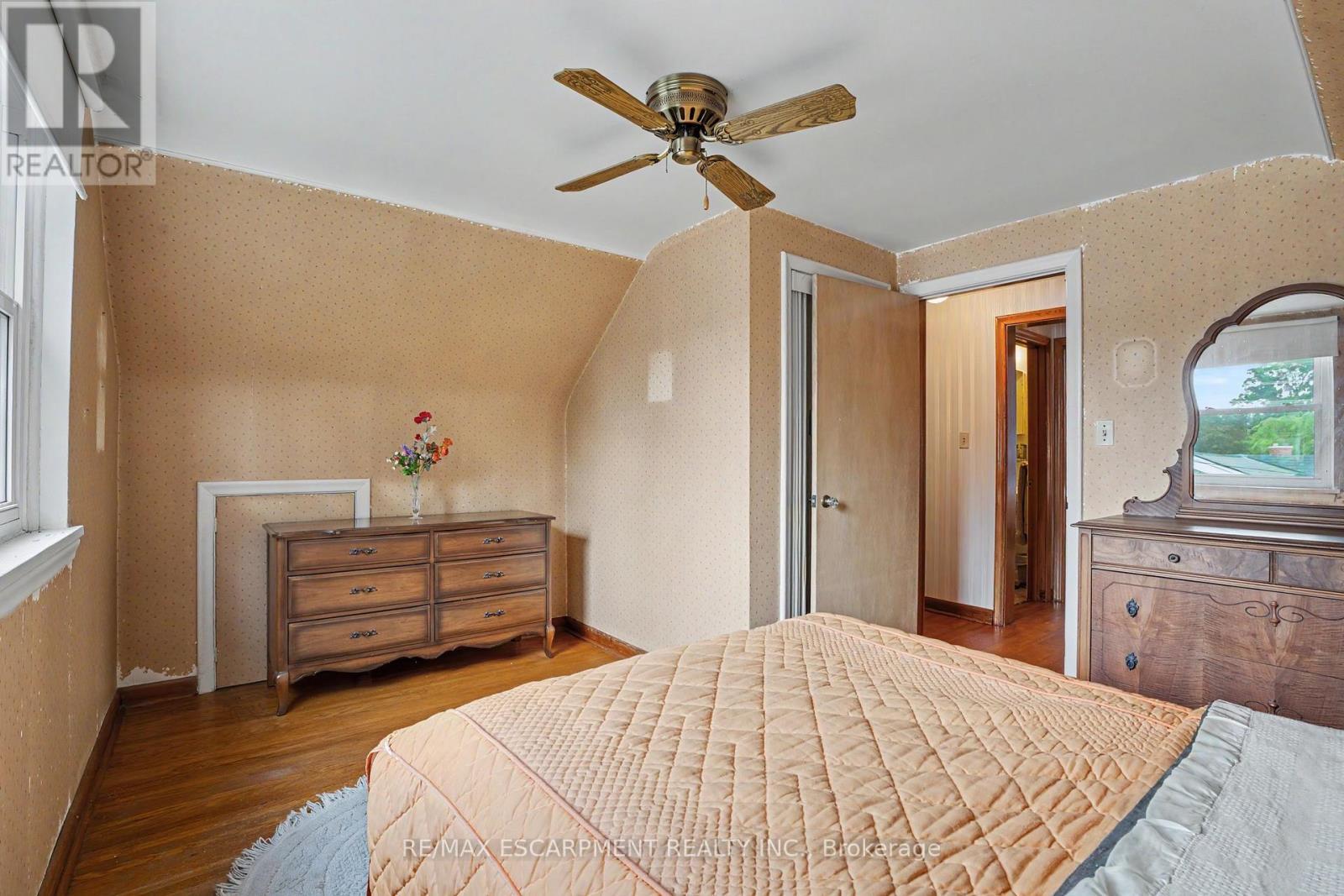 11 Marshall Avenue, Hamilton, ON