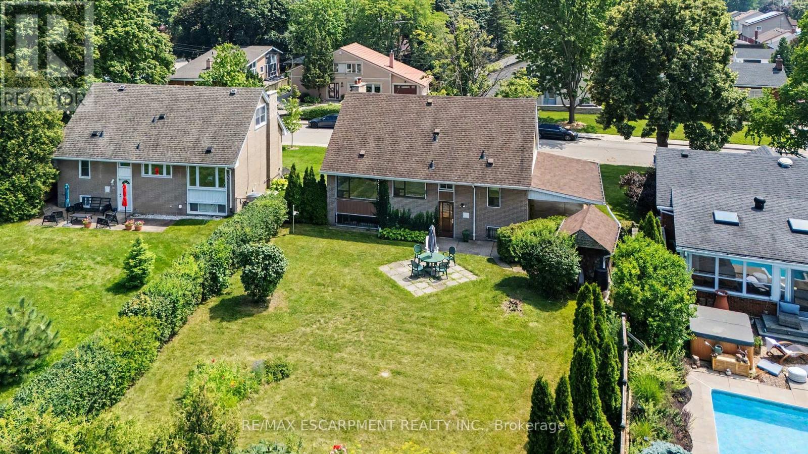 11 Marshall Avenue, Hamilton, ON