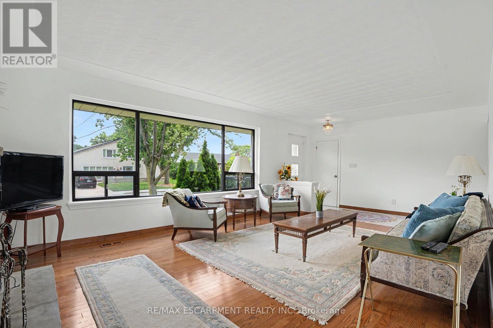11 Marshall Avenue, Hamilton, ON