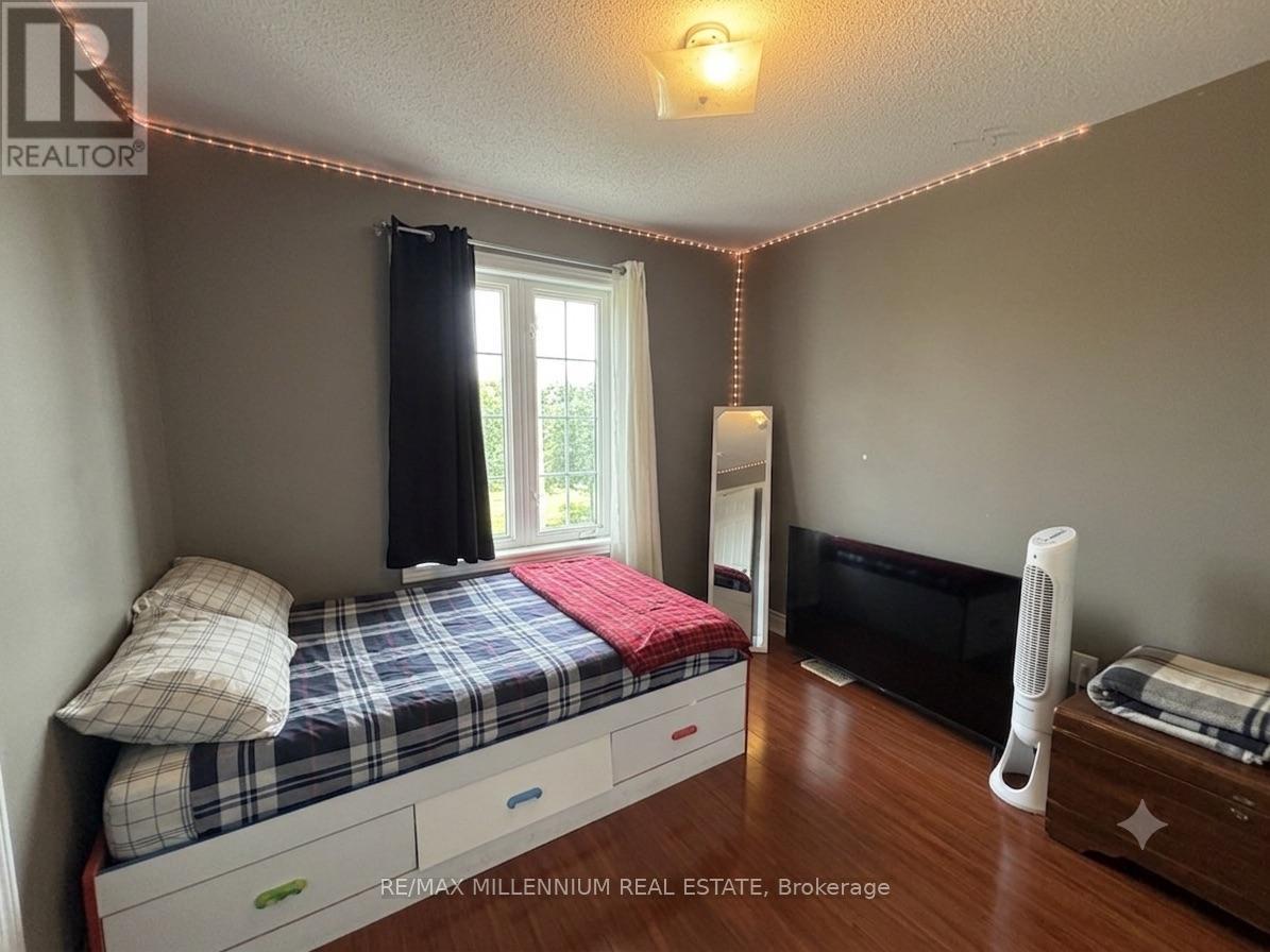 Upper - 33 Nomad Crescent, Brampton, ON - Indoor Photo Showing Bedroom