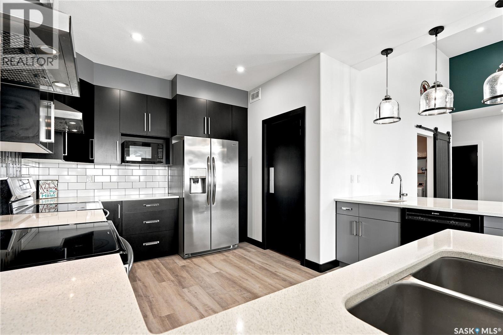 619 Kenaschuk Crescent, Saskatoon, SK