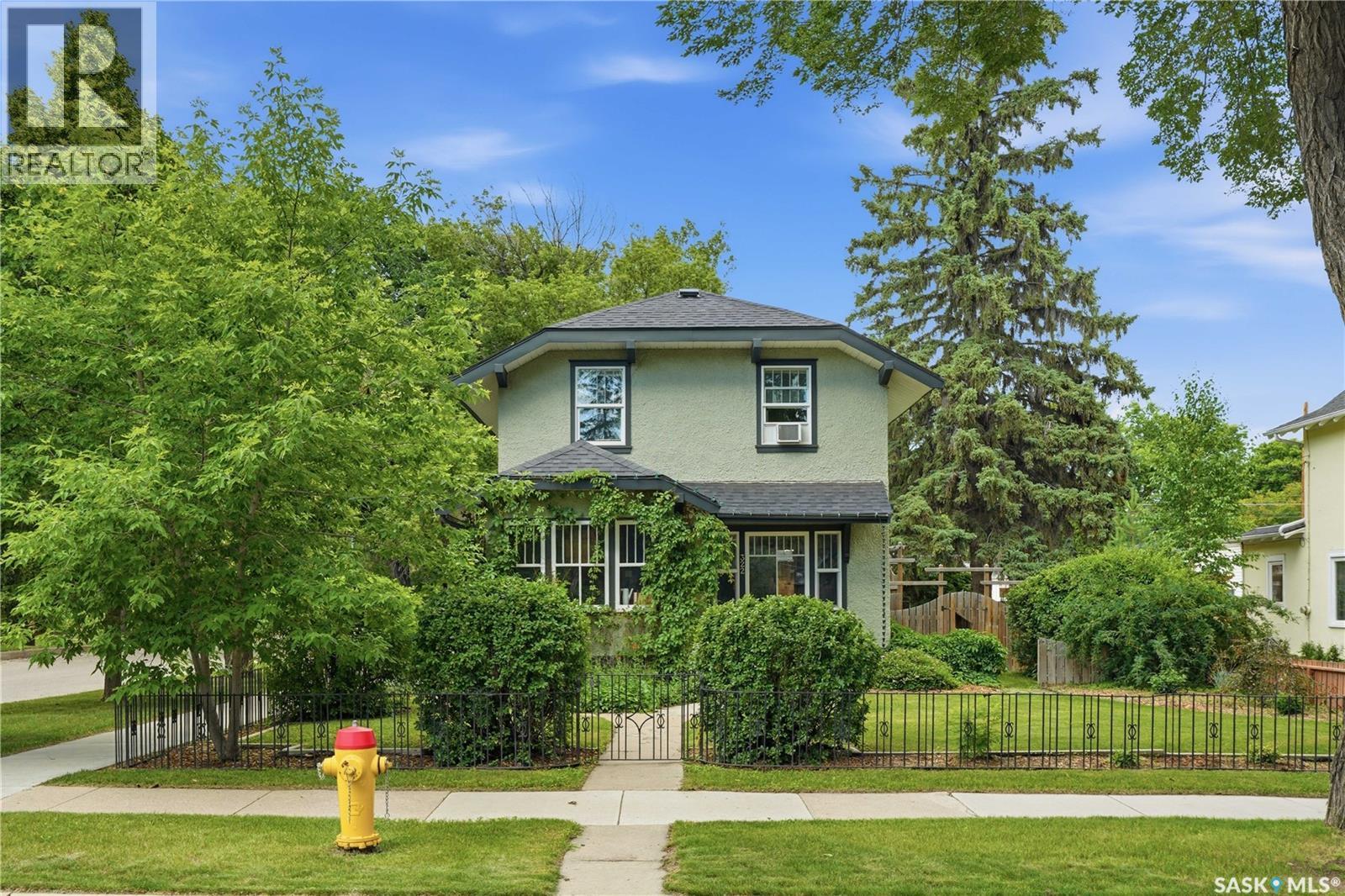 322 29Th Street W, Saskatoon, SK