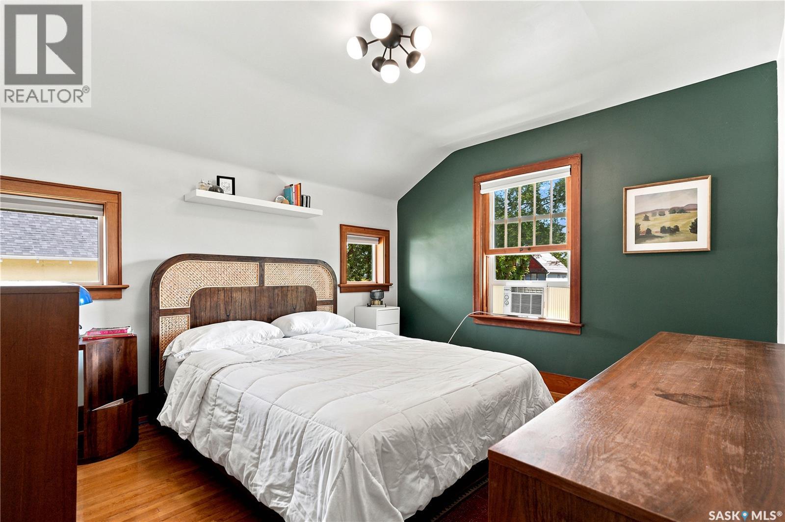 322 29Th Street W, Saskatoon, SK