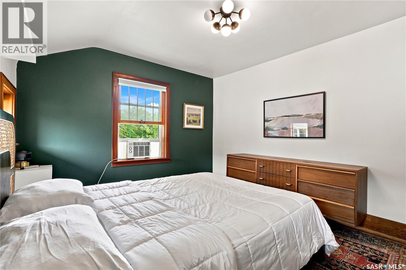 322 29Th Street W, Saskatoon, SK
