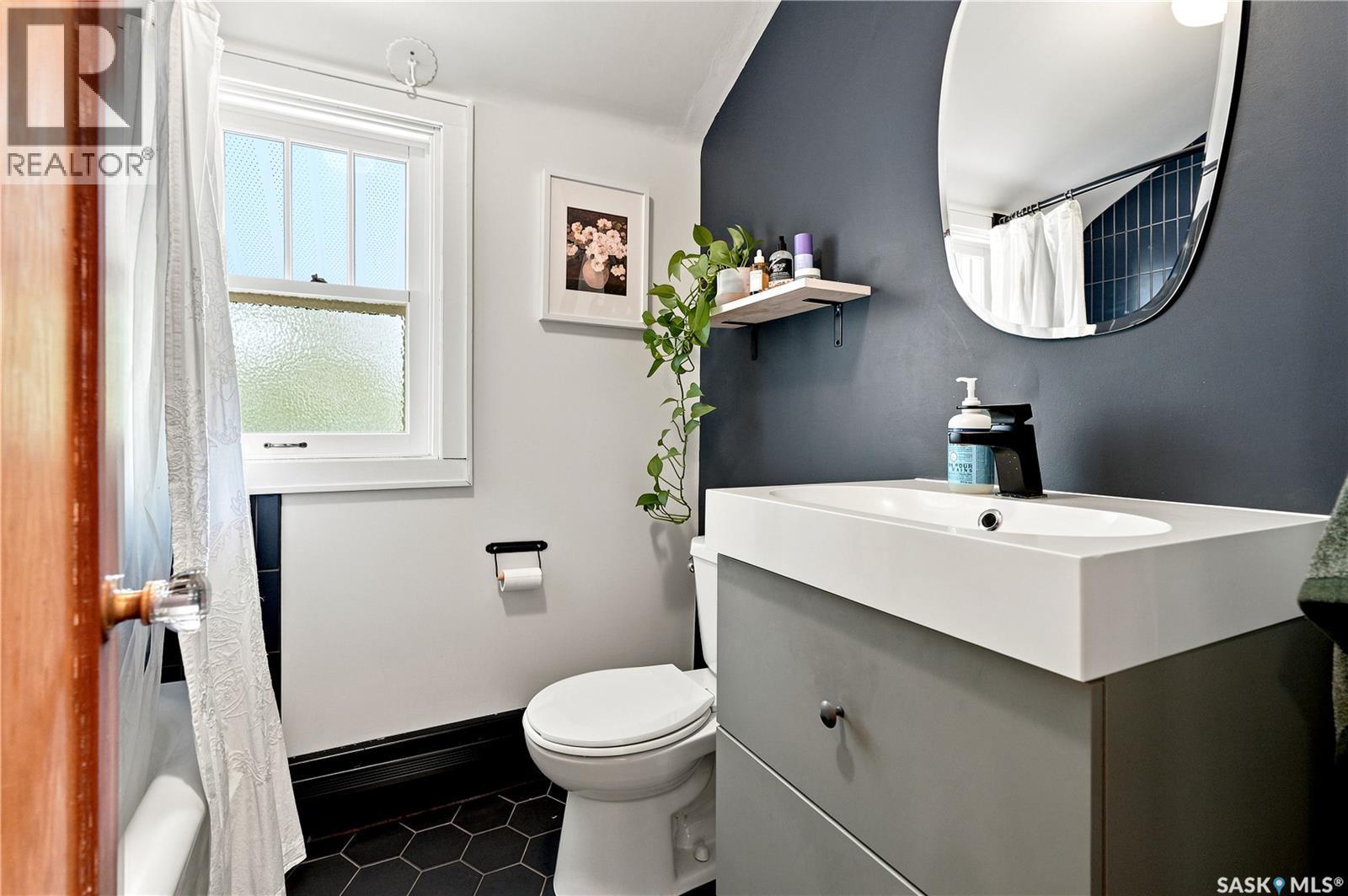 322 29Th Street W, Saskatoon, SK