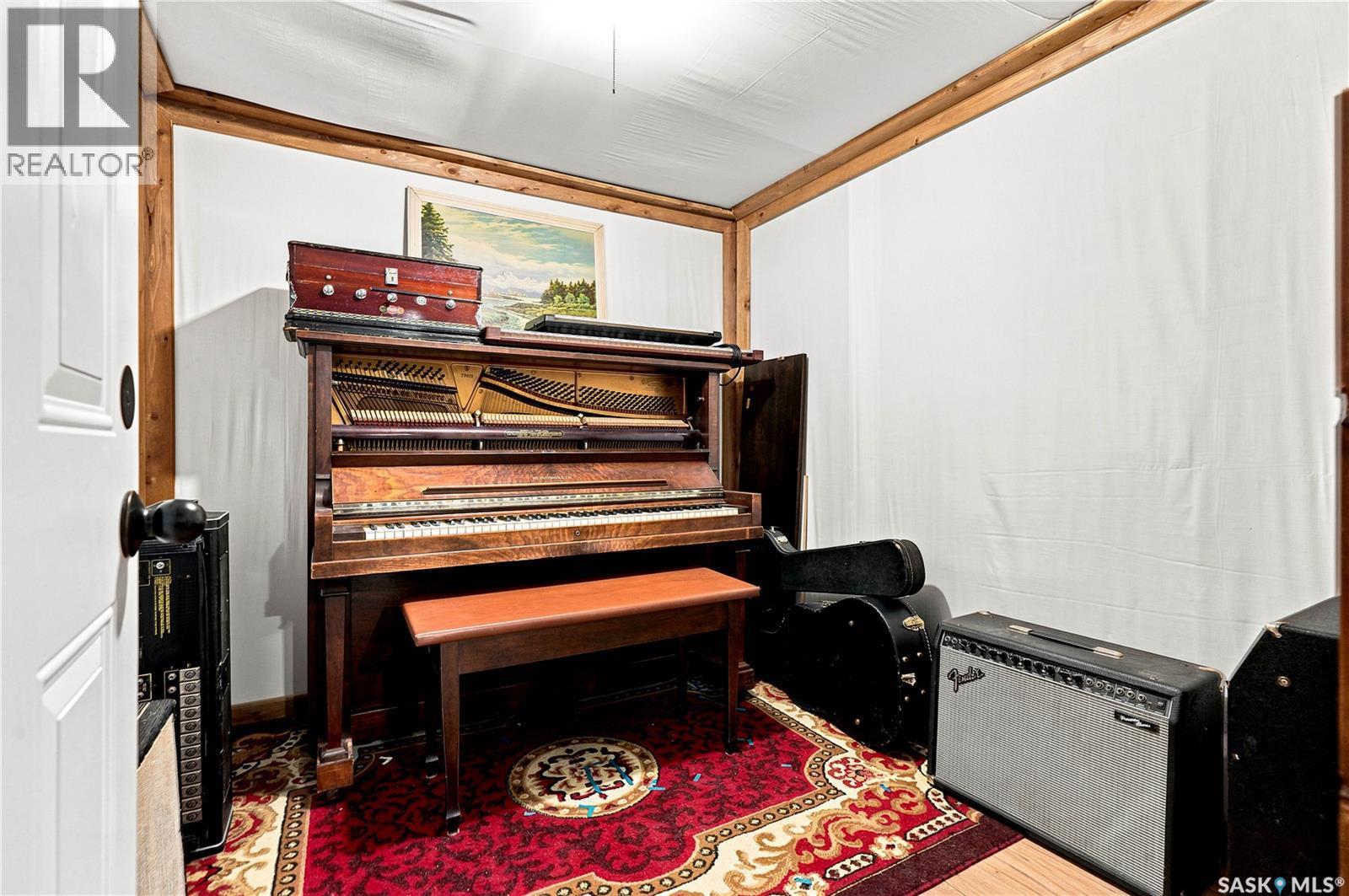 322 29Th Street W, Saskatoon, SK