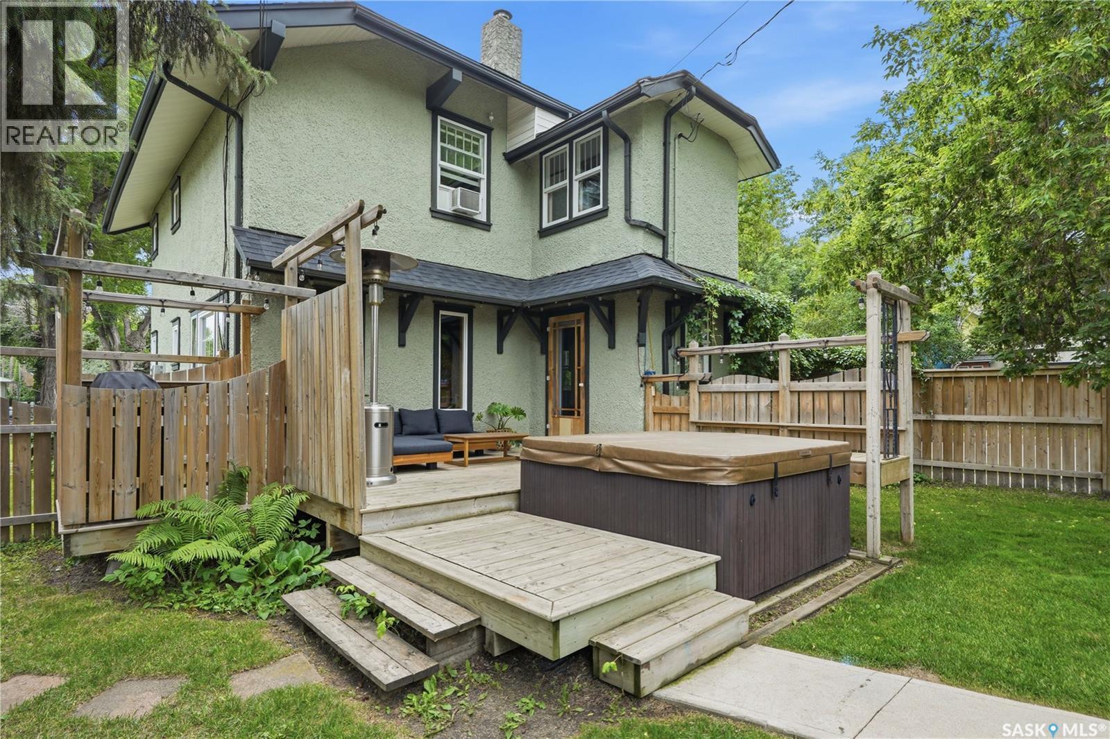 322 29Th Street W, Saskatoon, SK